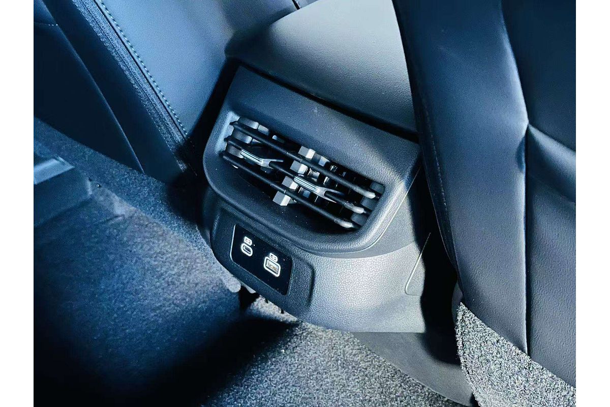 H6 Facelift Lux Auto Hybrid 4X2