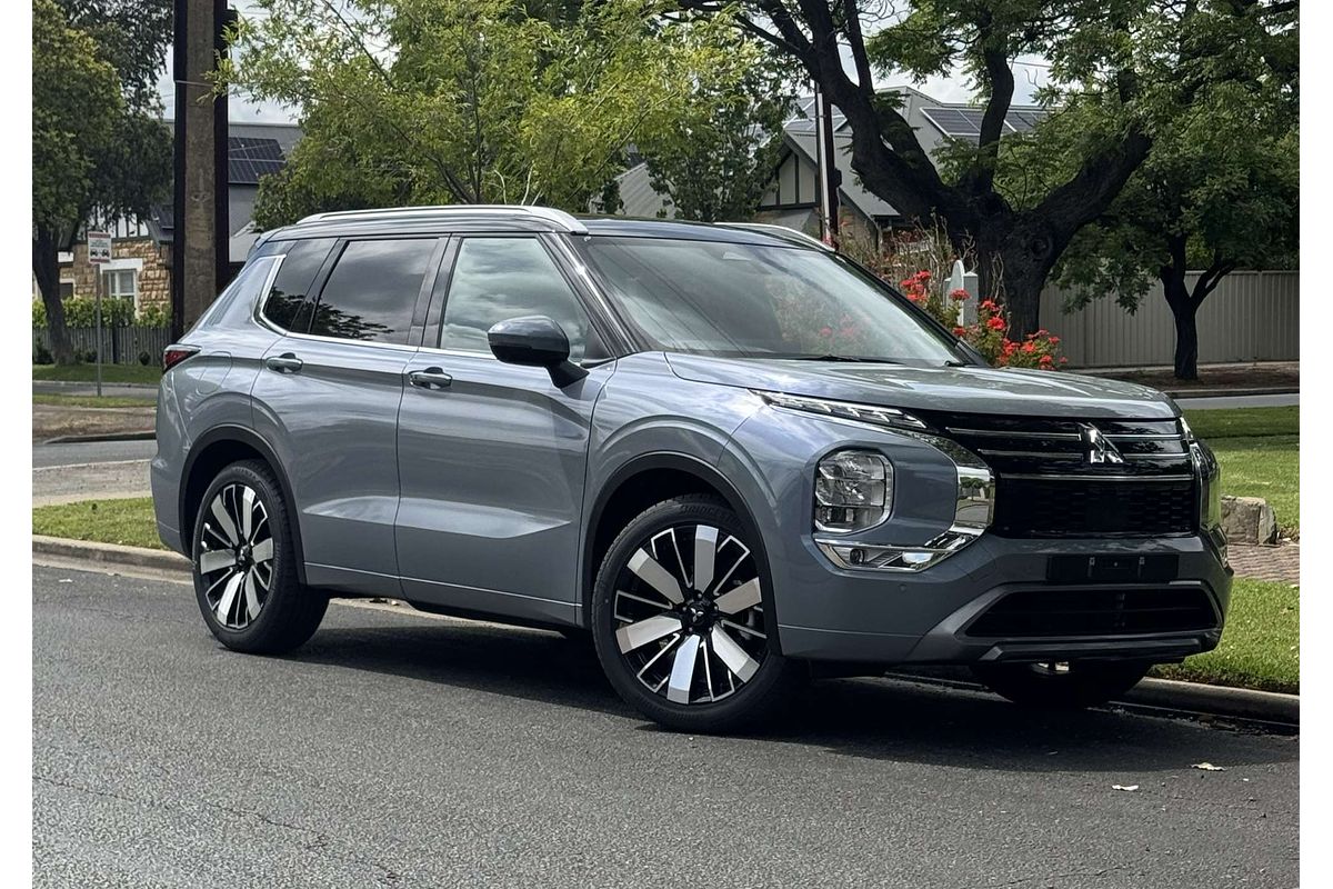 2025 Mitsubishi Outlander Exceed Tourer ZM