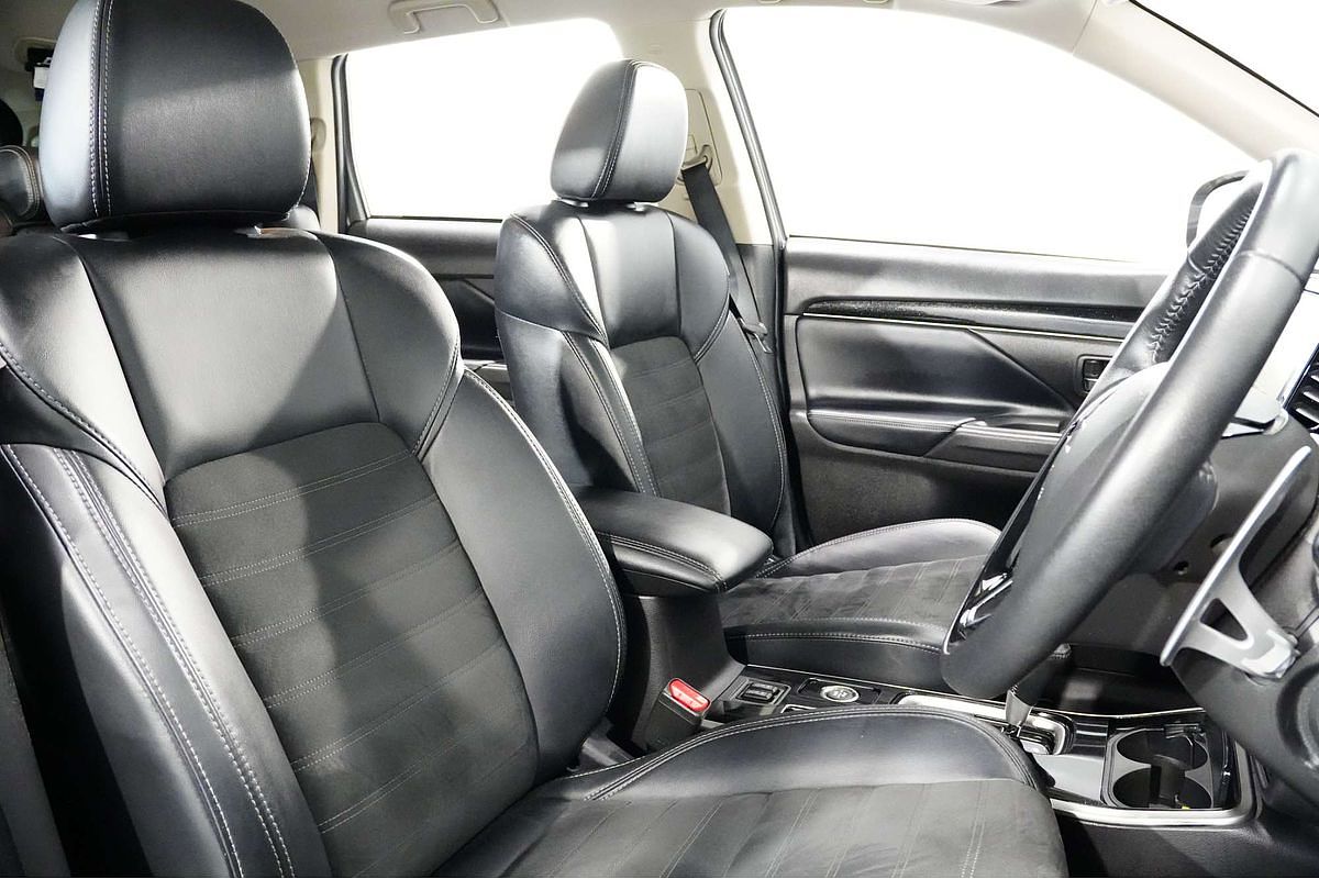 2020 Mitsubishi Outlander LS ZL