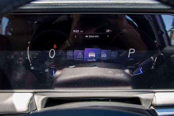 2024 Mahindra XUV700 AX7L