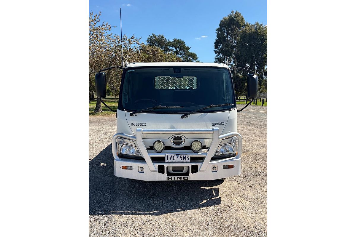 2022 Hino 300 Series 616 TradeAce SWB