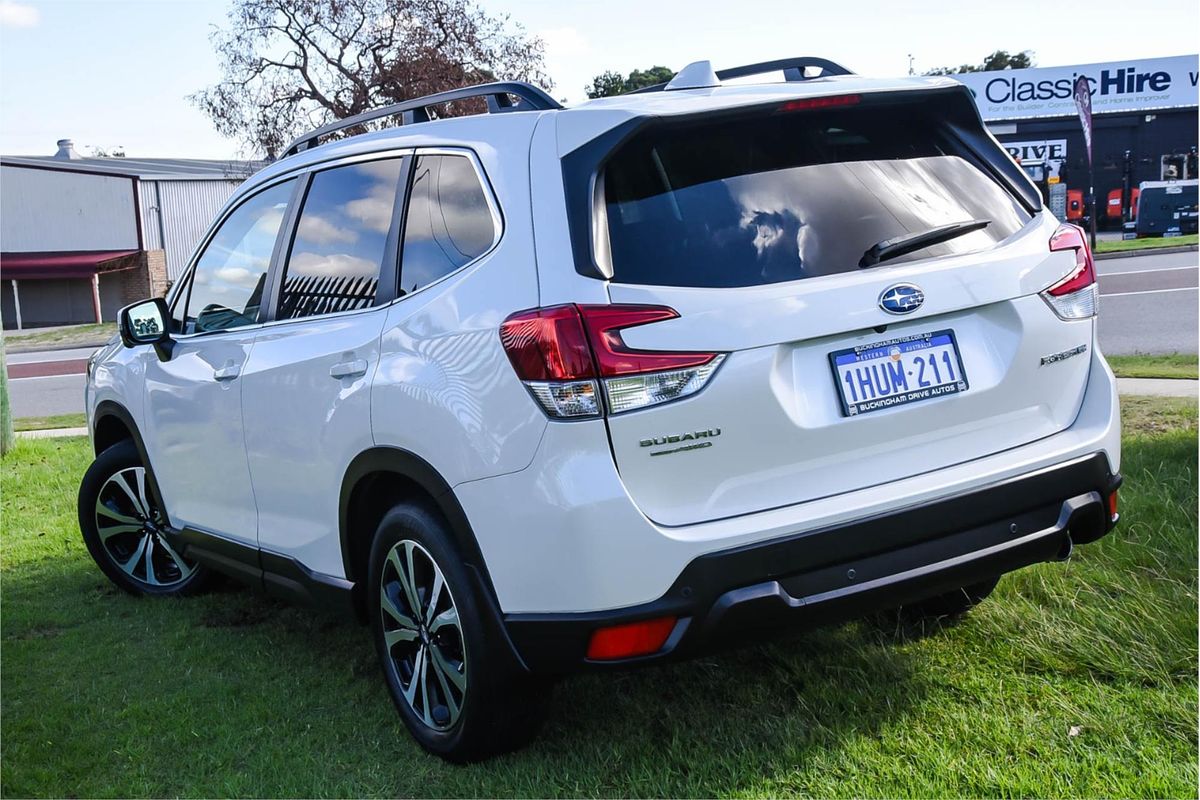 2022 Subaru Forester 2.5i Premium S5