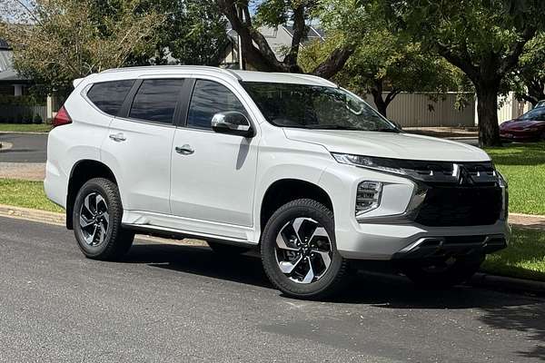 2024 Mitsubishi Pajero Sport GLS QG