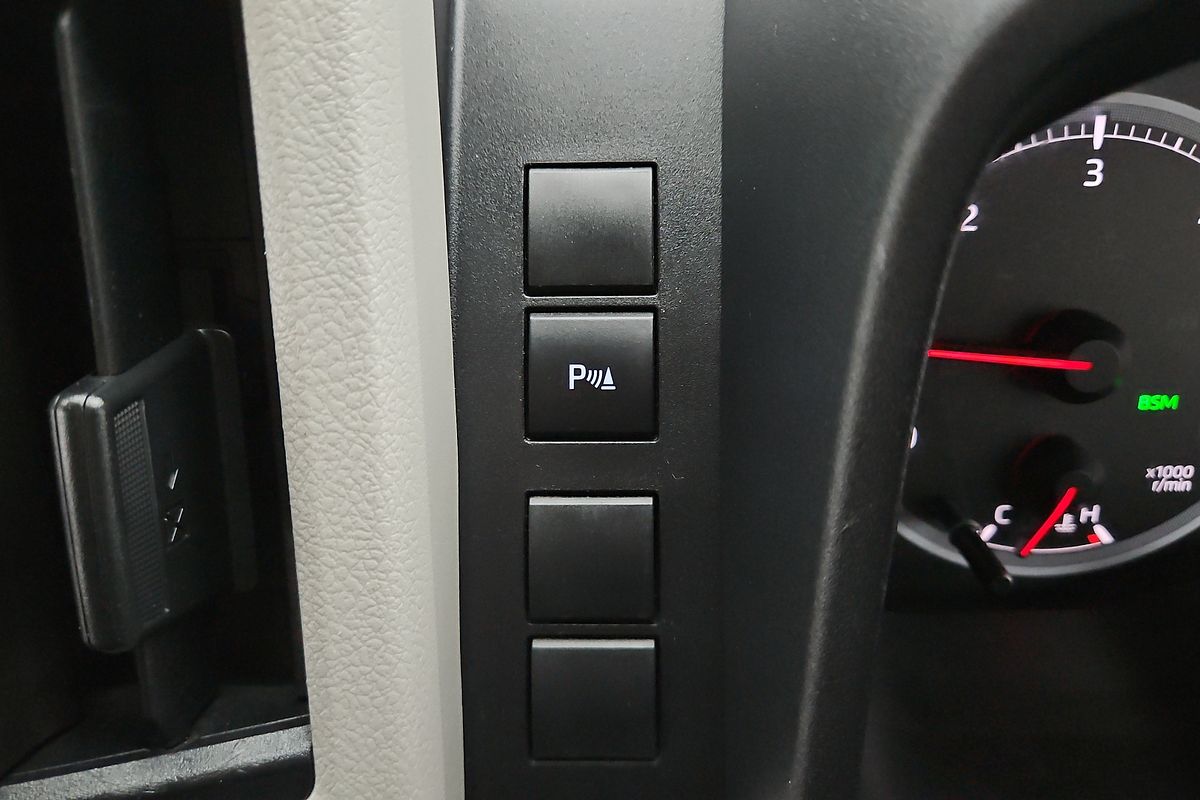 2022 Toyota Hiace GDH300R LWB