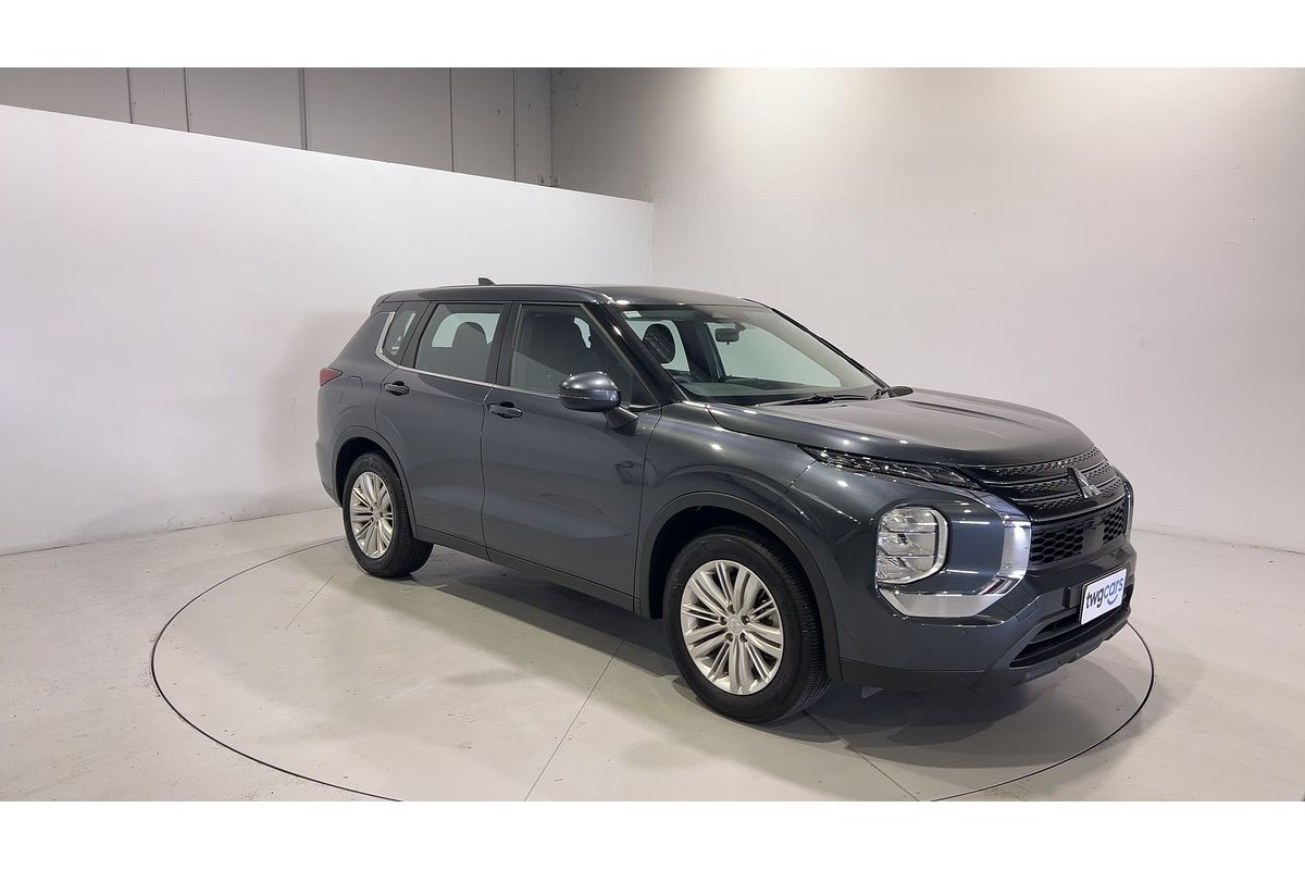 2023 Mitsubishi Outlander ES ZM