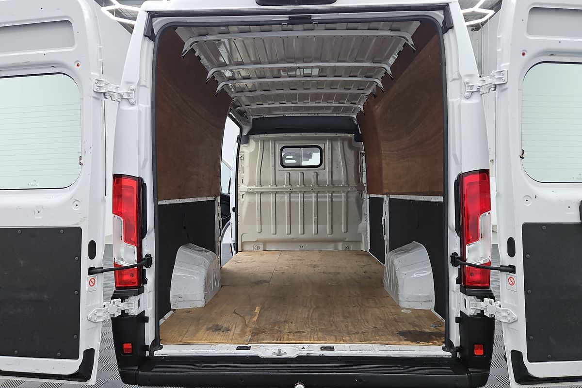 2023 Fiat Ducato Series 8 ELWB Mid Roof