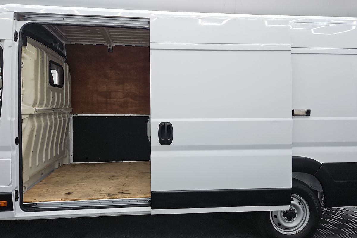 2023 Fiat Ducato Series 8 ELWB Mid Roof