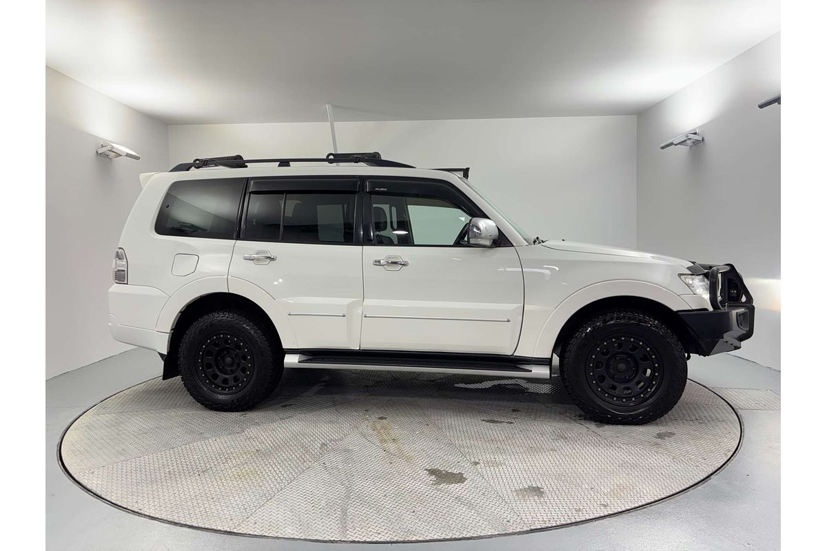 2014 Mitsubishi Pajero Exceed NW