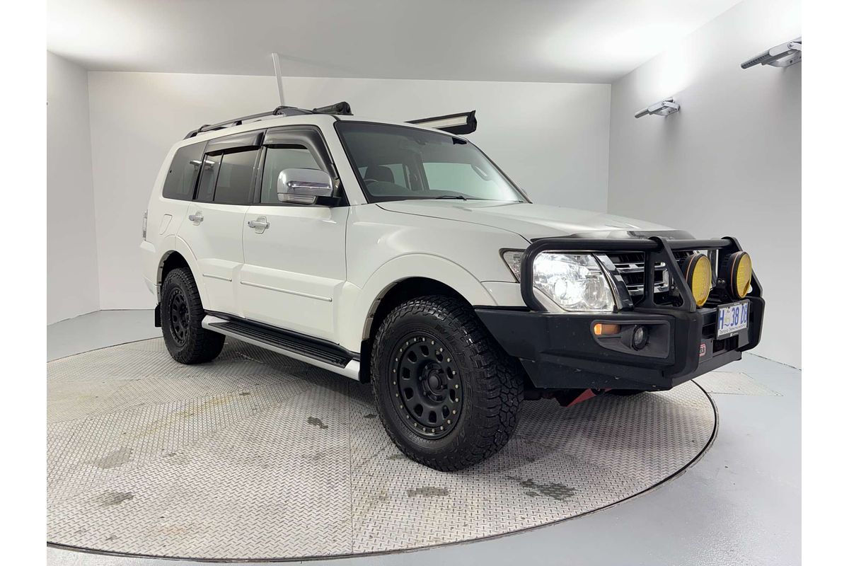 2014 Mitsubishi Pajero Exceed NW