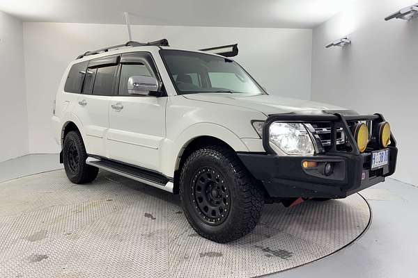 2014 Mitsubishi Pajero Exceed NW