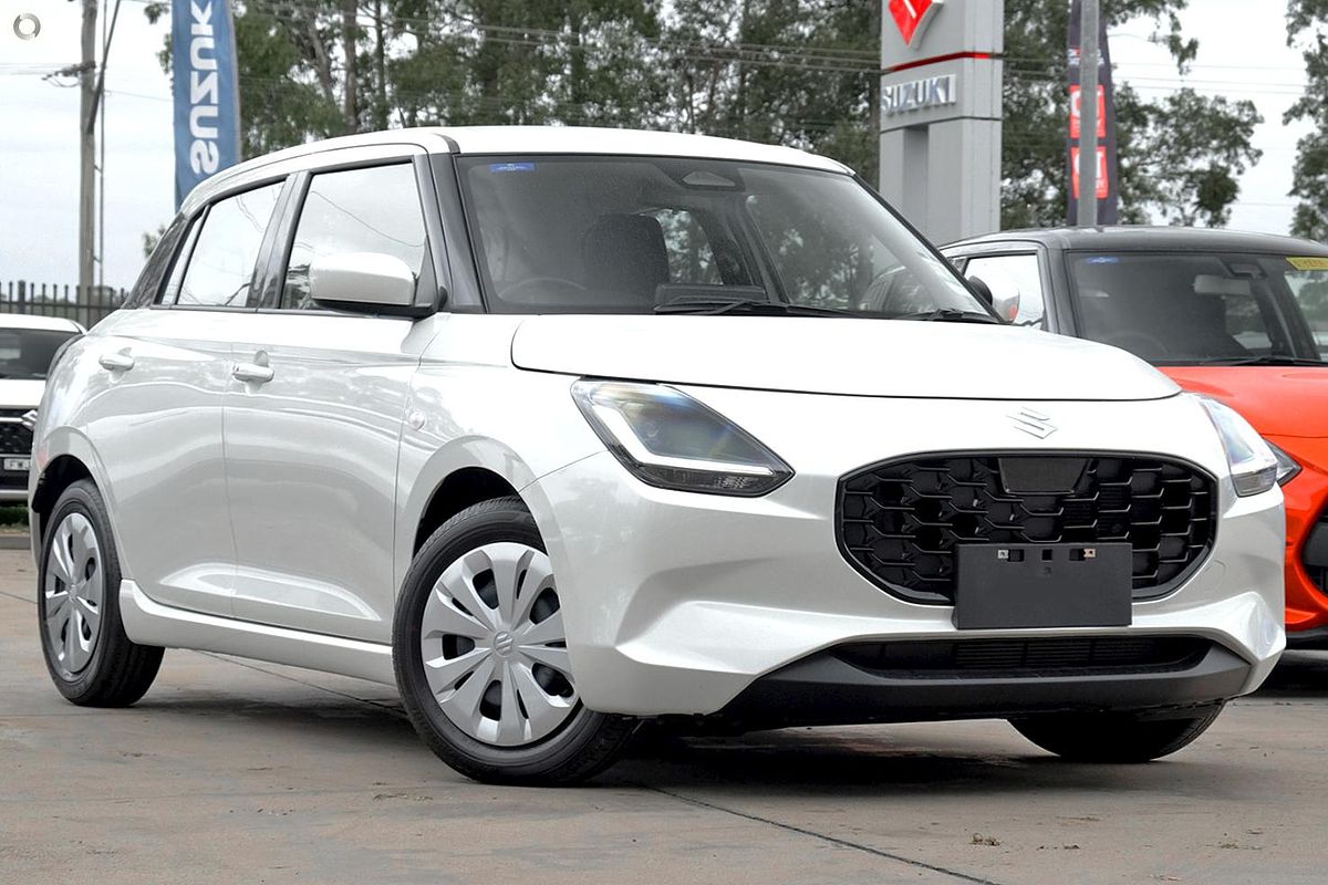 2025 Suzuki Swift Hybrid UZ