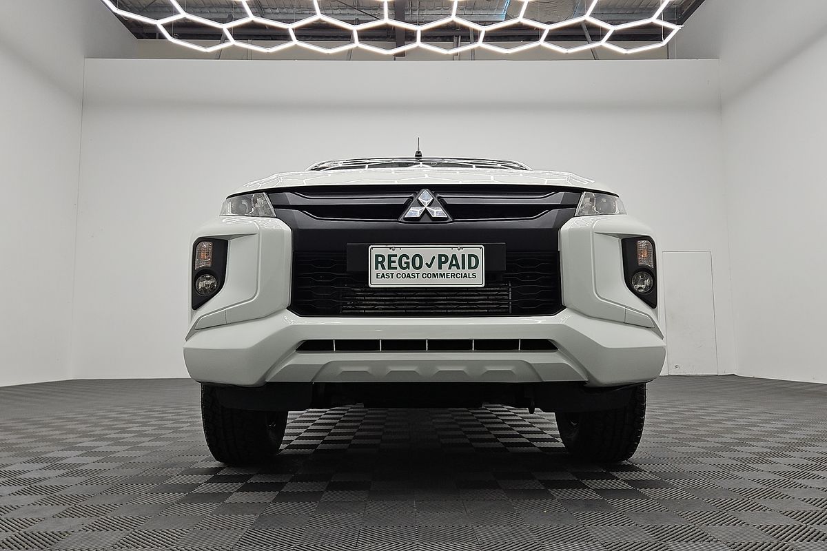 2022 Mitsubishi Triton GLX MR 4X4