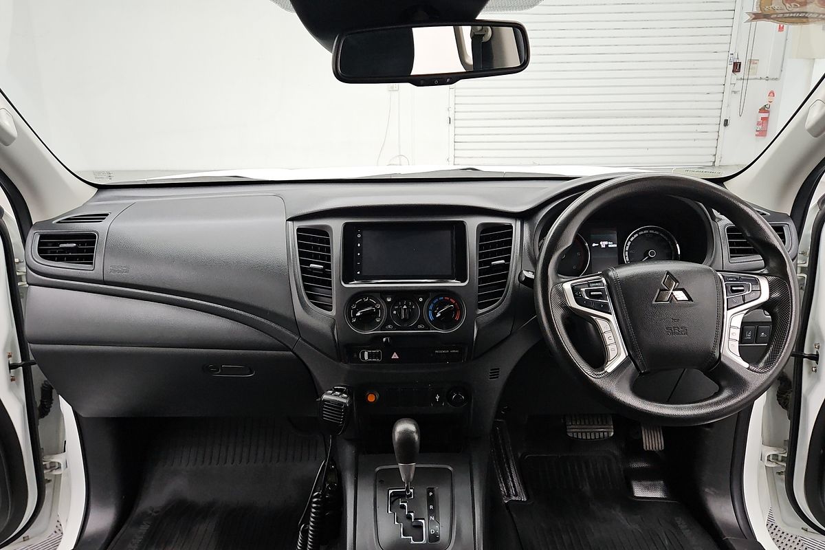 2022 Mitsubishi Triton GLX MR 4X4