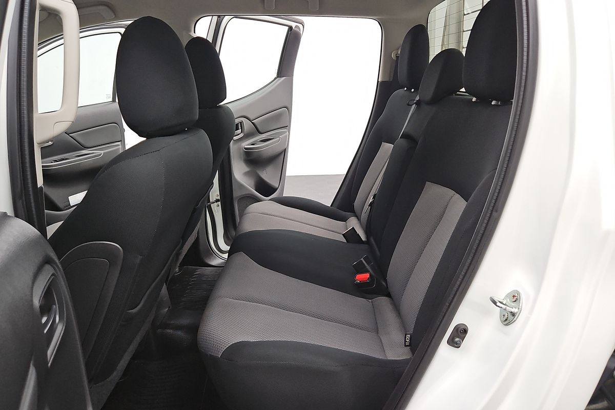 2022 Mitsubishi Triton GLX MR 4X4