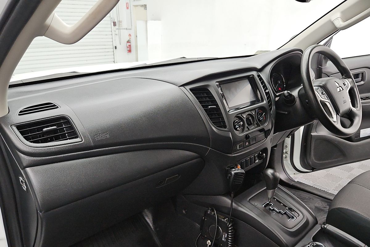 2022 Mitsubishi Triton GLX MR 4X4