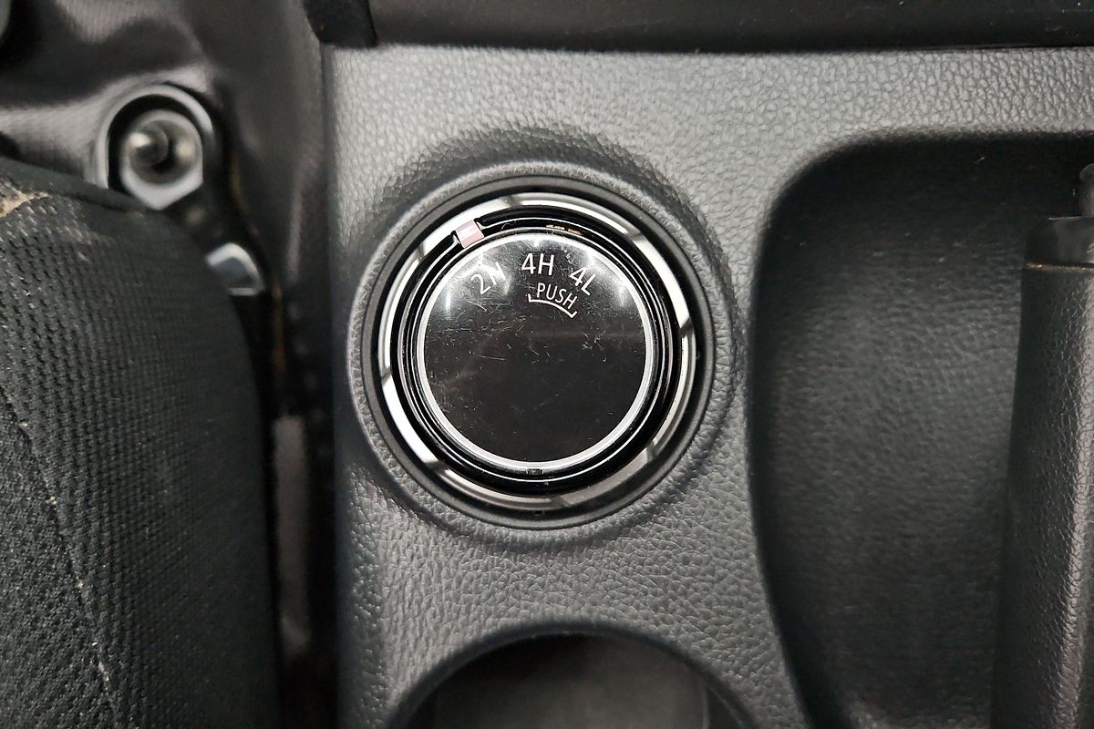 2022 Mitsubishi Triton GLX MR 4X4