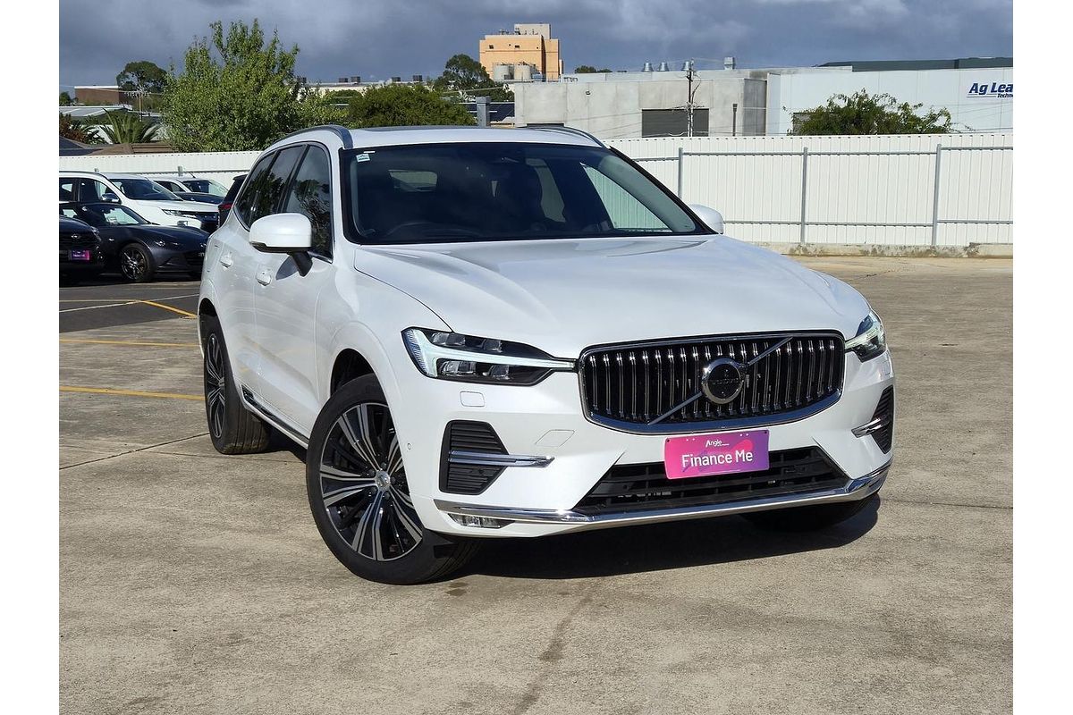 2023 Volvo XC60 Ultimate B5 Bright