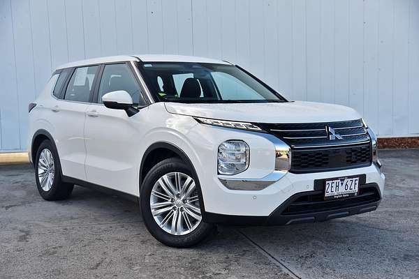 2024 Mitsubishi Outlander ES ZM
