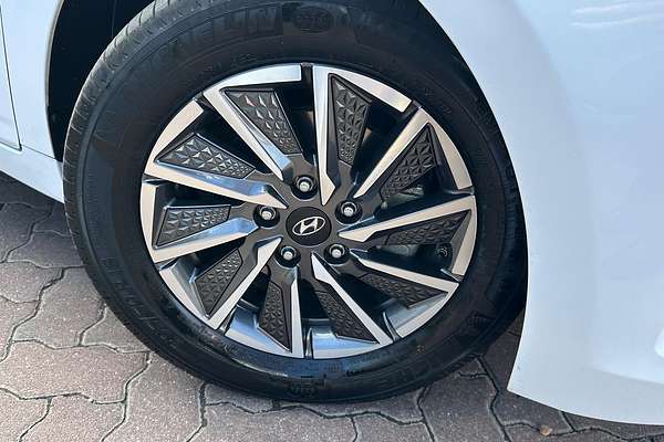 2021 Hyundai IONIQ Electric Elite AE.V4 thumb-2