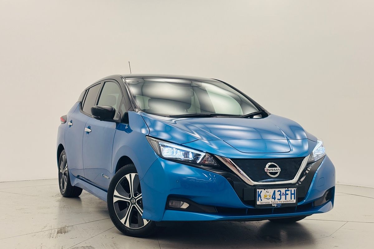 2022 Nissan LEAF ZE1
