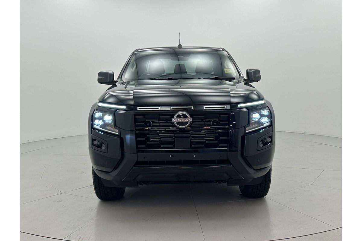 Nissan NAVARA 4X4 2.4 DSL AUTO DC ST-X