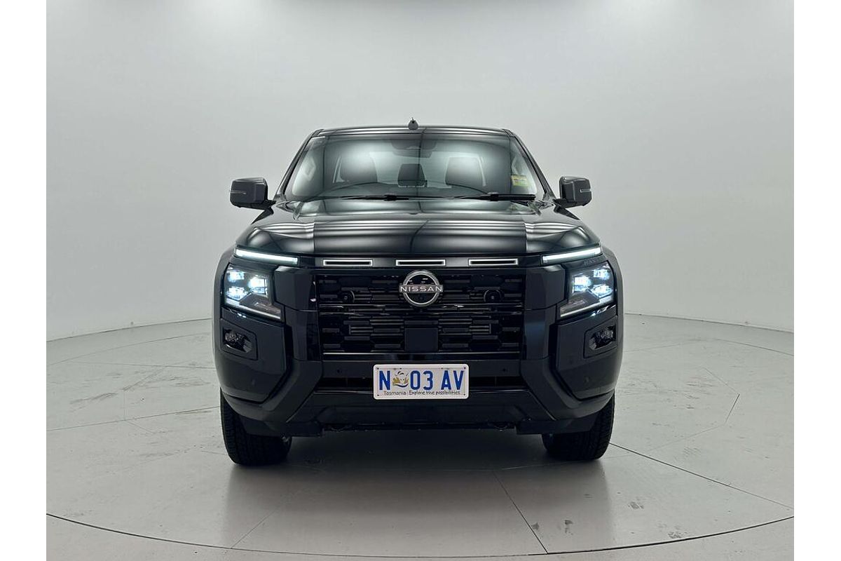 Nissan NAVARA 4X4 2.4 DSL AUTO DC ST-X