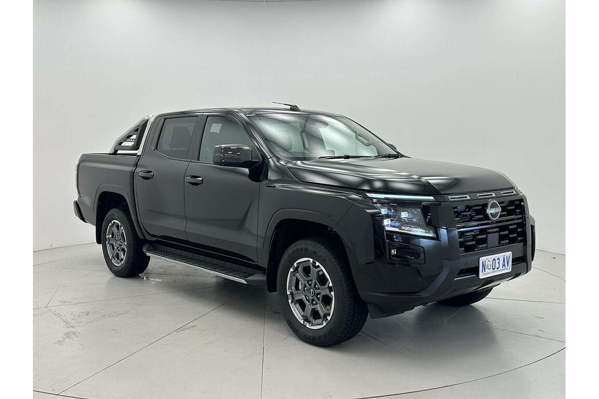 Nissan NAVARA 4X4 2.4 DSL AUTO DC ST-X