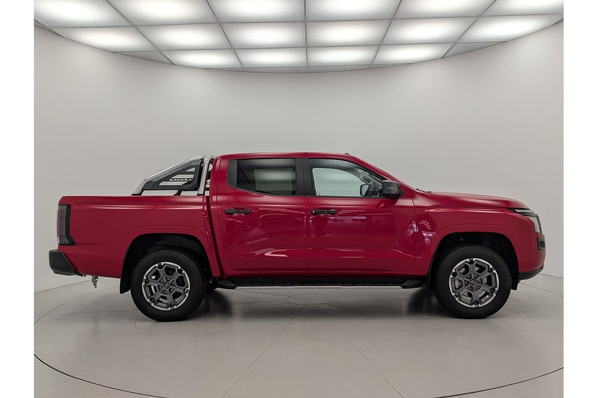 Nissan NAVARA 4X4 2.4 DSL AUTO DC ST-X