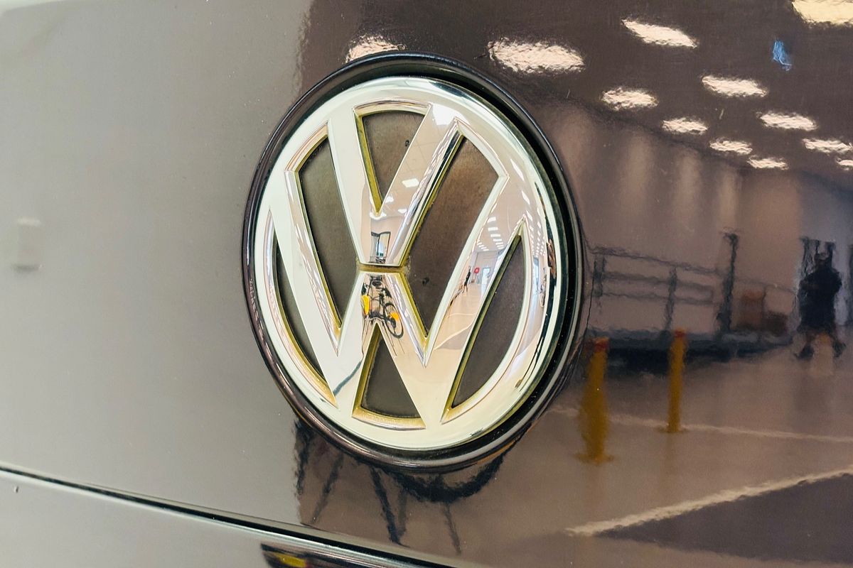 2015 Volkswagen MULTIVAN COMFORTLINE TDI340 7 SP AUTO DIRECT SHIFT 4D WAGON DT4 DIESEL