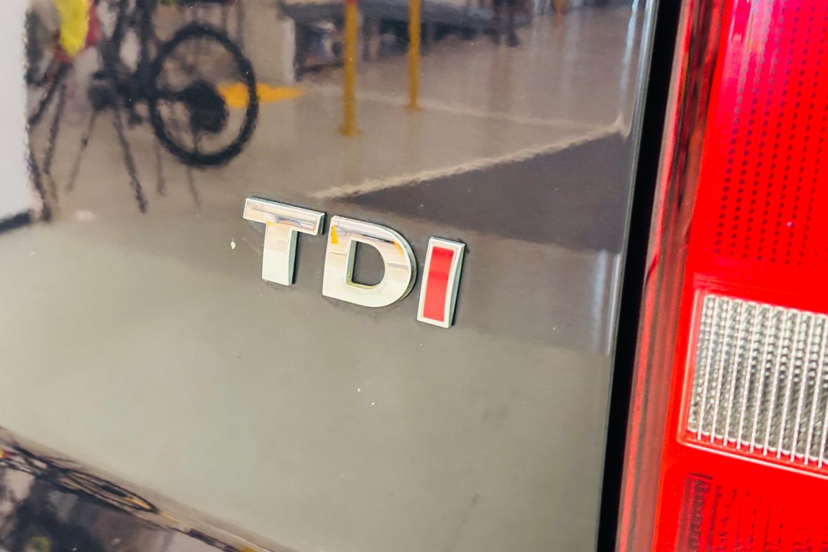 2015 Volkswagen MULTIVAN COMFORTLINE TDI340 7 SP AUTO DIRECT SHIFT 4D WAGON DT4 DIESEL