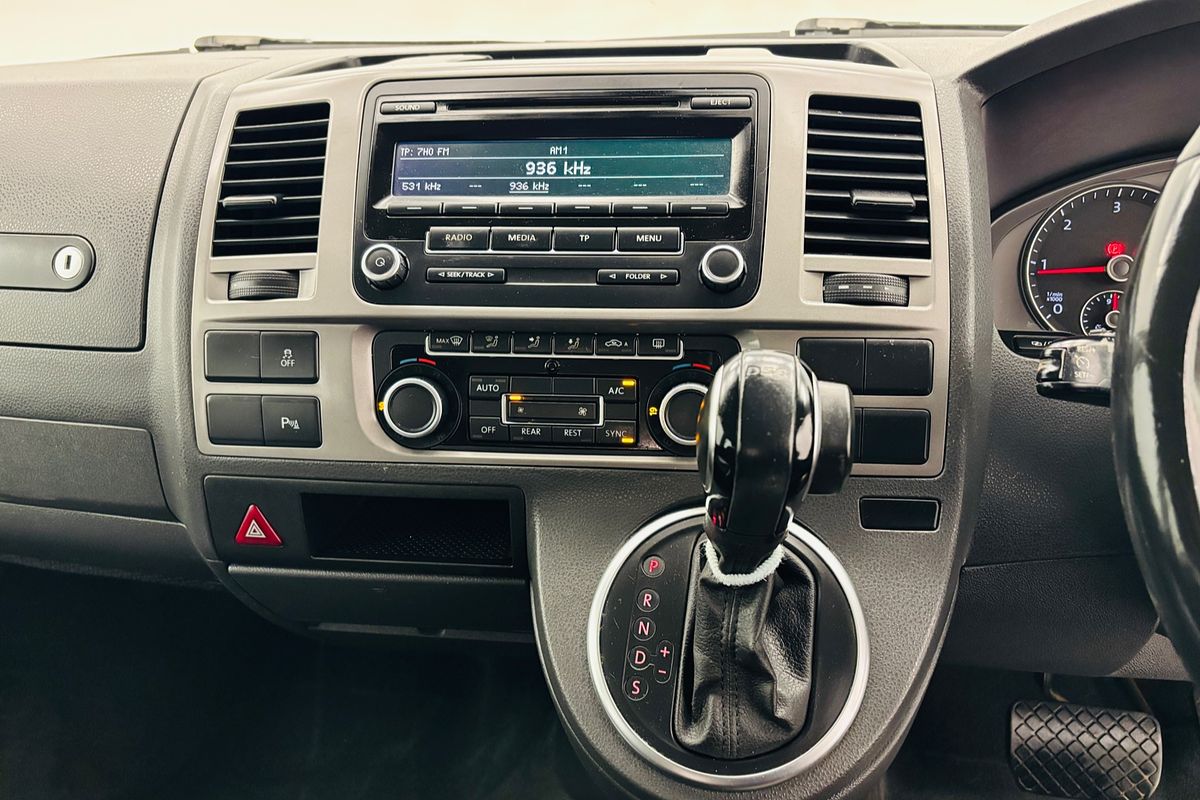 2015 Volkswagen MULTIVAN COMFORTLINE TDI340 7 SP AUTO DIRECT SHIFT 4D WAGON DT4 DIESEL