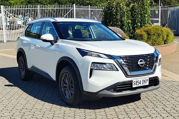 2023 Nissan X-TRAIL ST T33