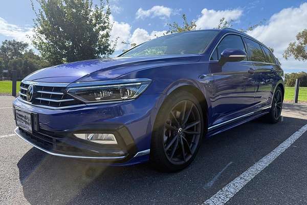2022 Volkswagen Passat 206TSI R-Line B8 thumb-2
