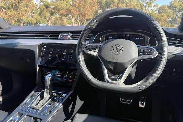 2022 Volkswagen Passat 206TSI R-Line B8 thumb-11