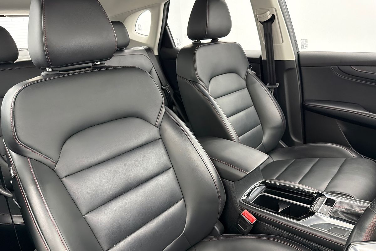 2021 MG HS Excite SAS23