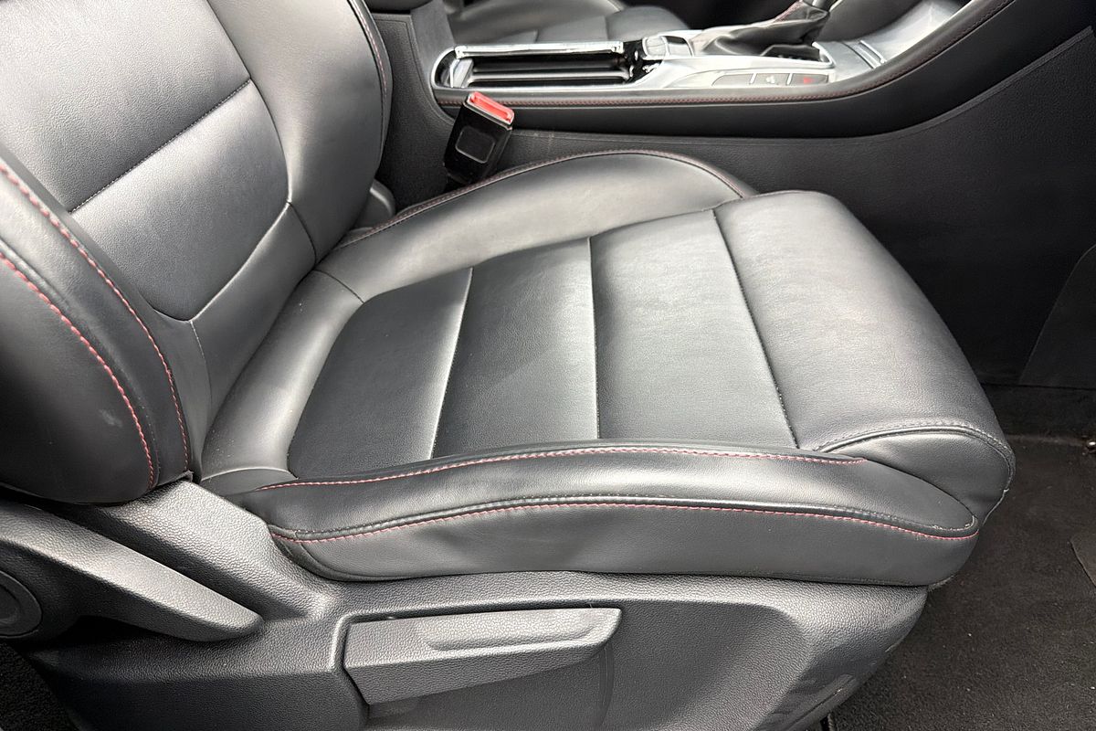 2021 MG HS Excite SAS23