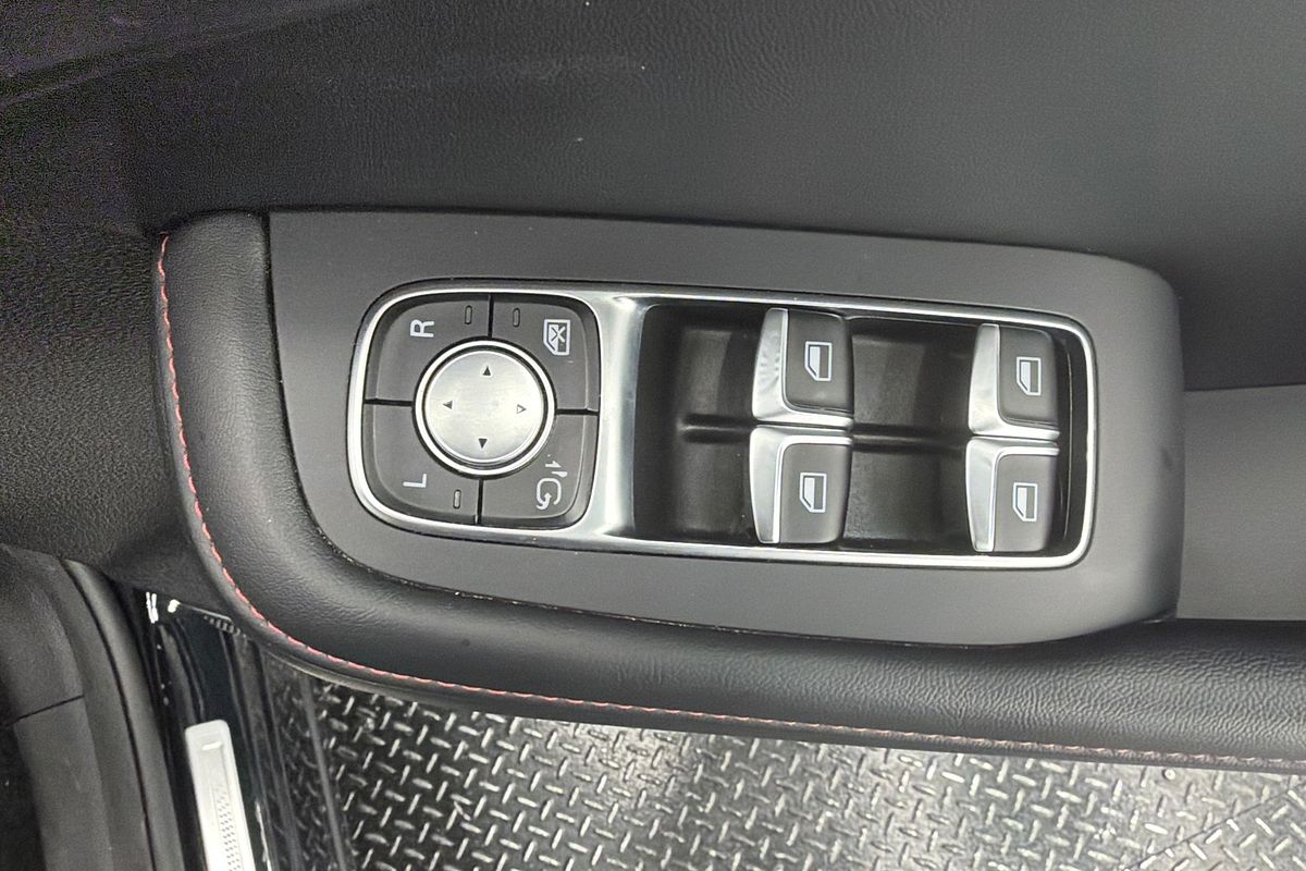 2021 MG HS Excite SAS23