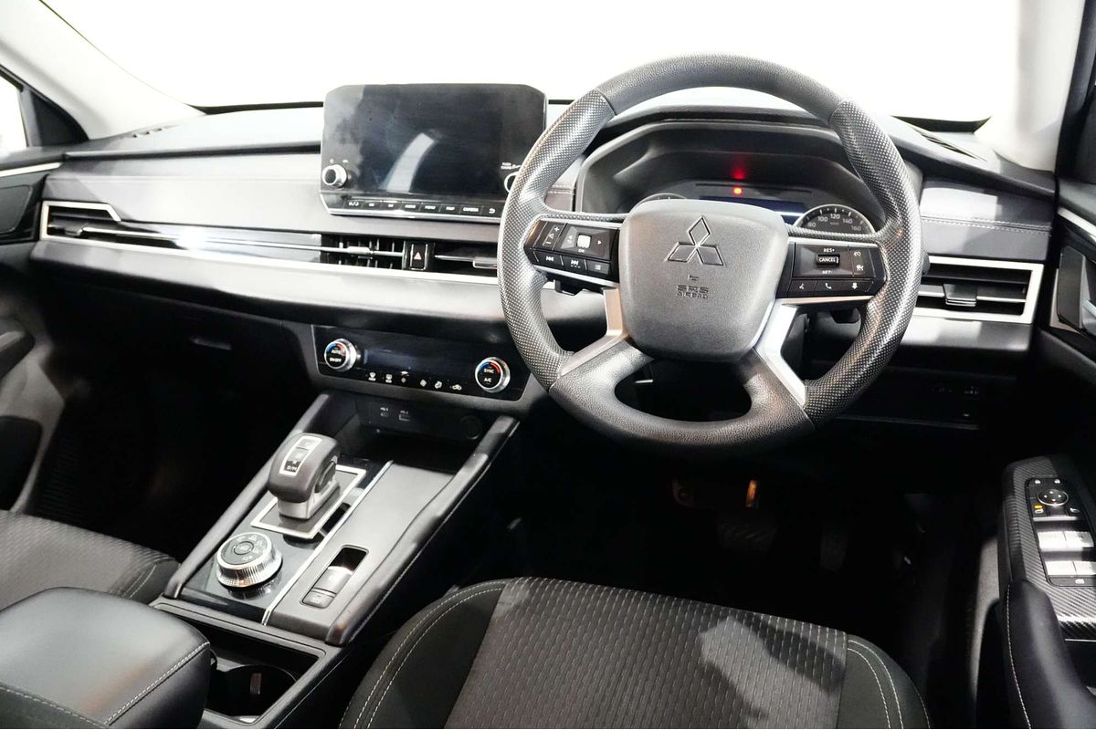 2021 Mitsubishi Outlander ES ZM