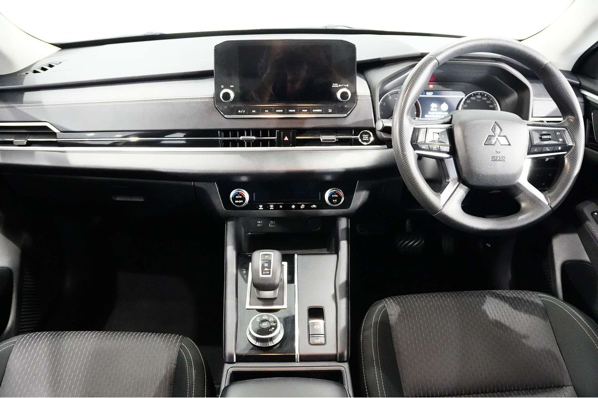 2021 Mitsubishi Outlander ES ZM