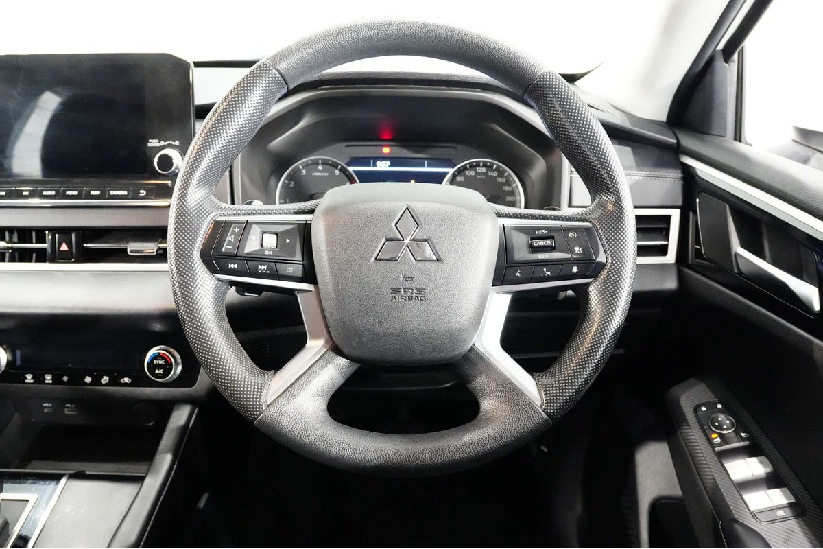 2021 Mitsubishi Outlander ES ZM