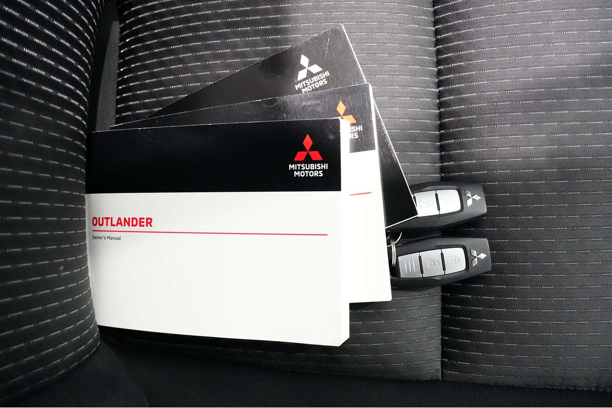 2021 Mitsubishi Outlander ES ZM