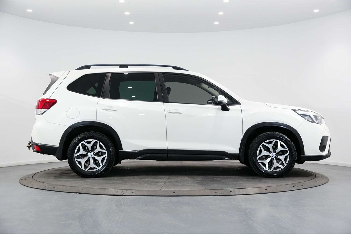 2021 Subaru Forester 2.5i S5