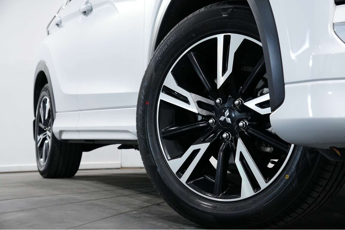 2024 Mitsubishi Eclipse Cross Exceed YB