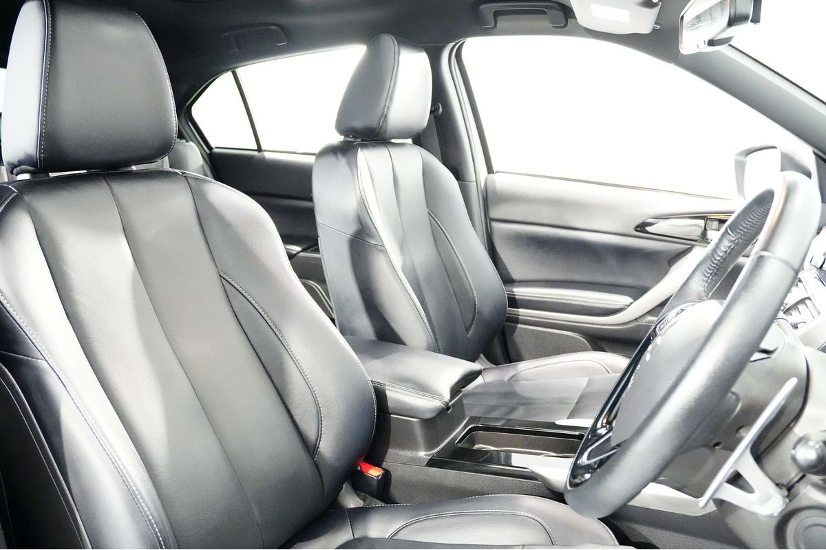 2024 Mitsubishi Eclipse Cross Exceed YB