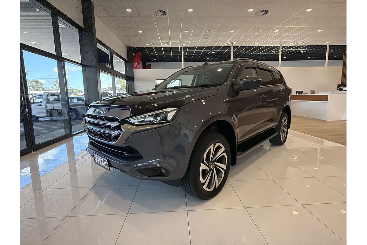 2022 Isuzu MU-X LS-T