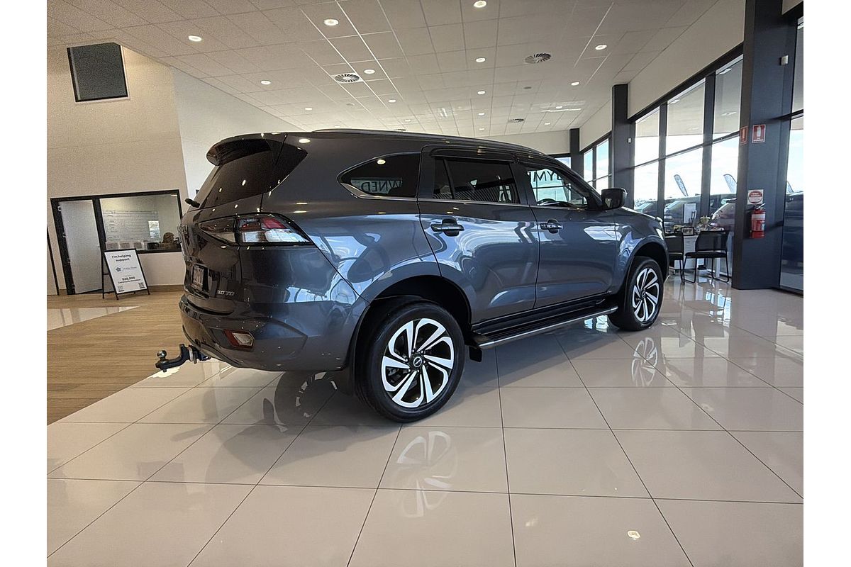 2022 Isuzu MU-X LS-T