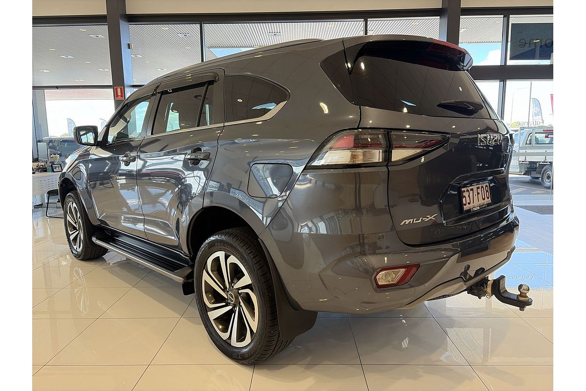2022 Isuzu MU-X LS-T