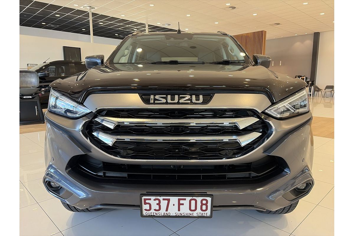 2022 Isuzu MU-X LS-T