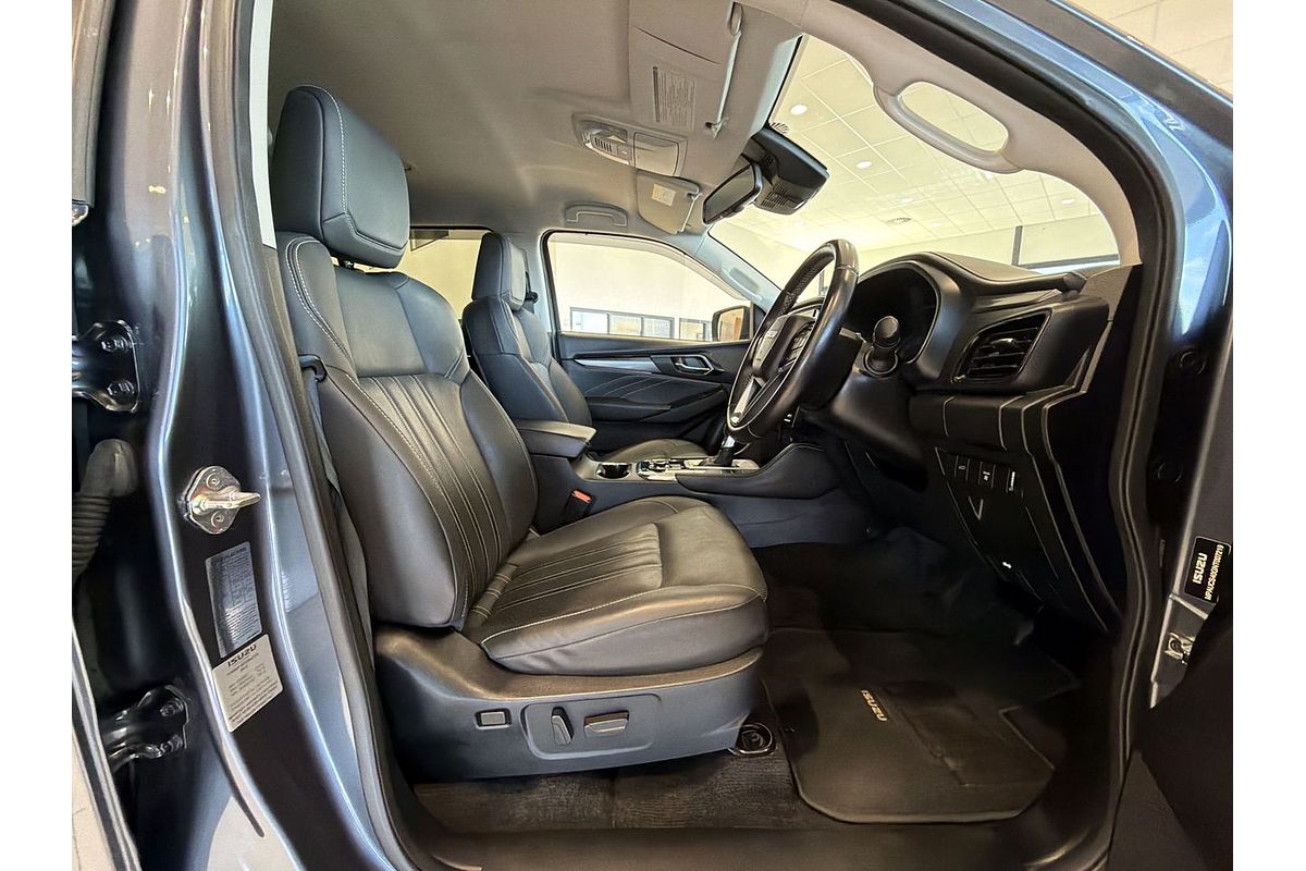 2022 Isuzu MU-X LS-T