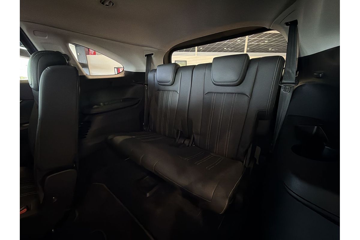 2022 Isuzu MU-X LS-T